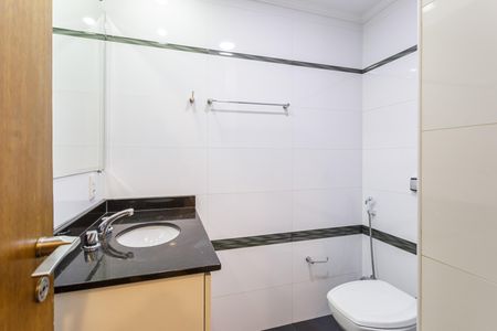 Apartamento para alugar com 110m², 3 quartos e 2 vagas Apartamento para alugar com 110m², 3 quartos e 2 vagasBanheiro Social
