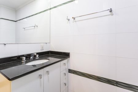 Apartamento para alugar com 110m², 3 quartos e 2 vagas Apartamento para alugar com 110m², 3 quartos e 2 vagasBanheiro Social