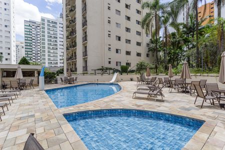 Apartamento para alugar com 110m², 3 quartos e 2 vagas Apartamento para alugar com 110m², 3 quartos e 2 vagasÁrea comum - Piscina