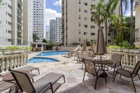 Apartamento para alugar com 110m², 3 quartos e 2 vagas Apartamento para alugar com 110m², 3 quartos e 2 vagasÁrea comum - Piscina