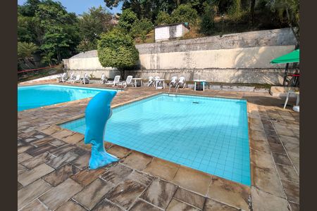 Apartamento à venda com 75m², 2 quartos e 1 vaga Apartamento à venda com 75m², 2 quartos e 1 vagaÁrea comum - Piscina