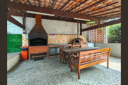 Apartamento à venda com 75m², 2 quartos e 1 vaga Apartamento à venda com 75m², 2 quartos e 1 vagaÁrea comum - Churrasqueira
