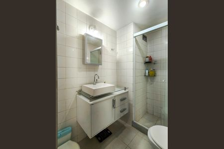 Apartamento à venda com 75m², 2 quartos e 1 vaga Apartamento à venda com 75m², 2 quartos e 1 vagaBanheiro Corredor