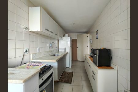 Apartamento à venda com 75m², 2 quartos e 1 vaga Apartamento à venda com 75m², 2 quartos e 1 vagaCozinha
