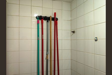 Apartamento à venda com 75m², 2 quartos e 1 vaga Apartamento à venda com 75m², 2 quartos e 1 vagaBanheiro de serviço