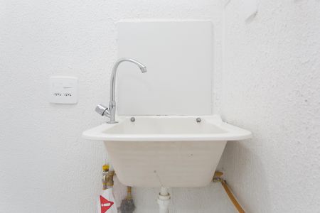 Apartamento para alugar com 32m², 2 quartos e sem vaga Apartamento para alugar com 32m², 2 quartos e sem vagaCozinha / Área de Serviço / Tanque