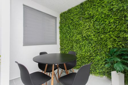 Apartamento para alugar com 32m², 2 quartos e sem vaga Apartamento para alugar com 32m², 2 quartos e sem vagaÁrea comum - Salão de Festas
