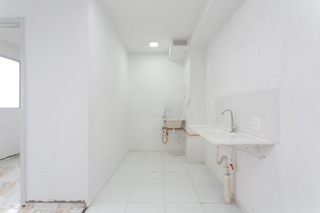 Apartamento para alugar com 32m², 2 quartos e sem vaga Apartamento para alugar com 32m², 2 quartos e sem vagaCozinha / Área de Serviço