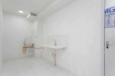 Apartamento para alugar com 32m², 2 quartos e sem vaga Apartamento para alugar com 32m², 2 quartos e sem vagaCozinha / Área de Serviço