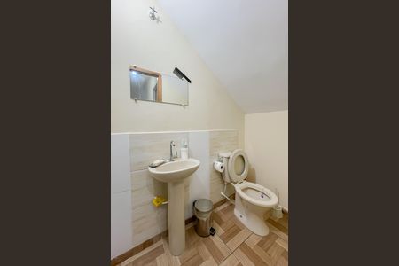 Banheiro de kitnet/studio para alugar com 1 quarto, 26m² em Jaguaribe, Osasco