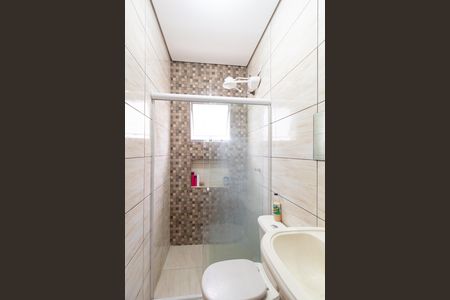 Banheiro de kitnet/studio para alugar com 1 quarto, 24m² em Jaguaribe, Osasco