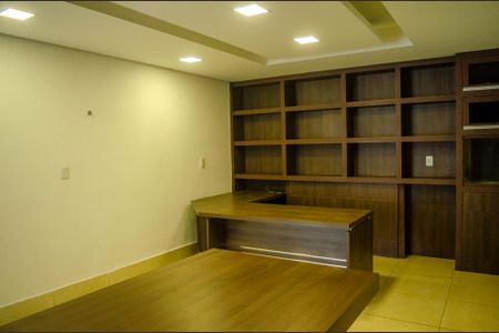 Casa para alugar com 5 quartos, 391m² em Setor Sul, Goiânia