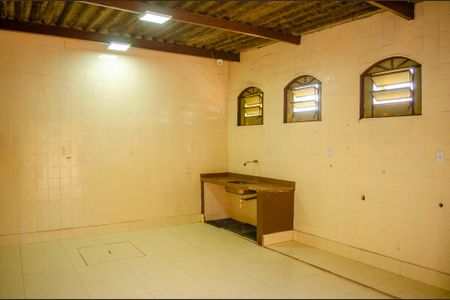 Casa para alugar com 391m², 5 quartos e 5 vagas