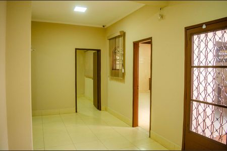 Casa para alugar com 391m², 5 quartos e 5 vagas