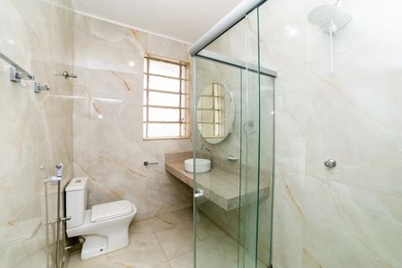 Apartamento para alugar com 130m², 3 quartos e sem vaga Apartamento para alugar com 130m², 3 quartos e sem vagaBanheiro Social