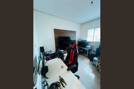 Casa à venda com 319m², 3 quartos e 3 vagas