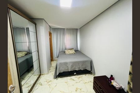 Casa à venda com 319m², 3 quartos e 3 vagas