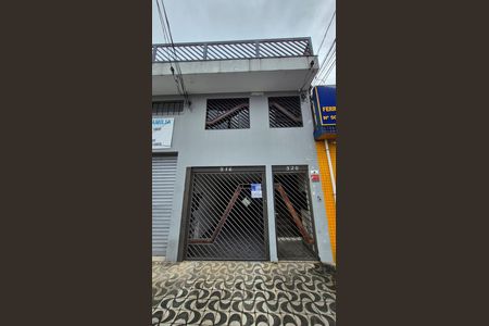 Casa para alugar com 240m², 3 quartos e 2 vagas Casa para alugar com 240m², 3 quartos e 2 vagasFachada