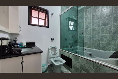 Casa para alugar com 240m², 3 quartos e 2 vagas Casa para alugar com 240m², 3 quartos e 2 vagasBanheiro