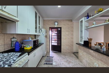 Casa para alugar com 240m², 3 quartos e 2 vagas Casa para alugar com 240m², 3 quartos e 2 vagasCozinha