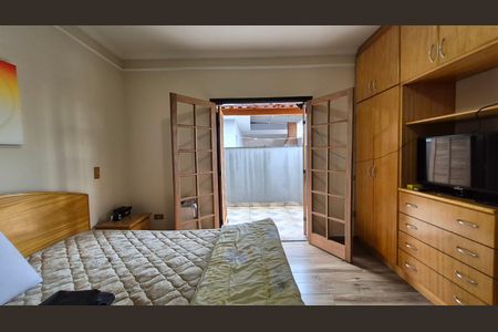 Casa para alugar com 240m², 3 quartos e 2 vagas Casa para alugar com 240m², 3 quartos e 2 vagasQuarto