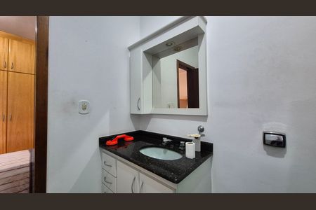 Casa para alugar com 240m², 3 quartos e 2 vagas Casa para alugar com 240m², 3 quartos e 2 vagasBanheiro da suíte