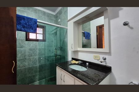Casa para alugar com 240m², 3 quartos e 2 vagas Casa para alugar com 240m², 3 quartos e 2 vagasBanheiro da suíte