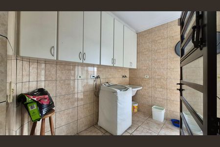 Casa para alugar com 240m², 3 quartos e 2 vagas Casa para alugar com 240m², 3 quartos e 2 vagasArea de serviço