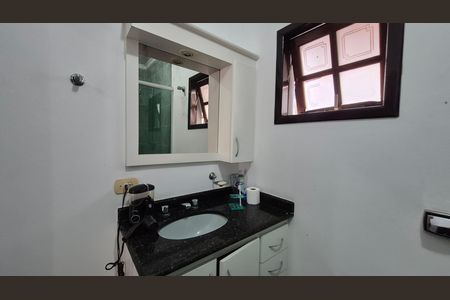 Casa para alugar com 240m², 3 quartos e 2 vagas Casa para alugar com 240m², 3 quartos e 2 vagasBanheiro