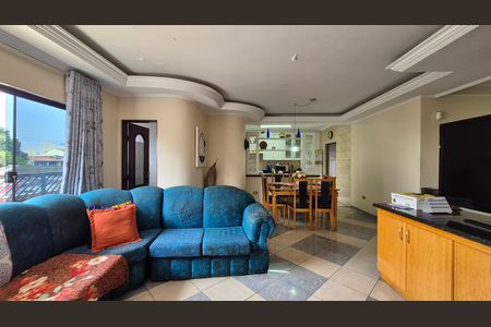 Casa para alugar com 240m², 3 quartos e 2 vagas Casa para alugar com 240m², 3 quartos e 2 vagasSala