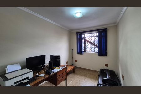Casa para alugar com 240m², 3 quartos e 2 vagas Casa para alugar com 240m², 3 quartos e 2 vagasEscritorio