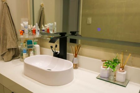 Apartamento para alugar com 80m², 2 quartos e 1 vaga Apartamento para alugar com 80m², 2 quartos e 1 vagaBanheiro