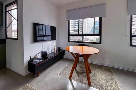 Apartamento para alugar com 27m², 1 quarto e sem vaga