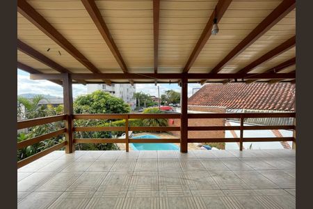 Casa para alugar com 200m², 3 quartos e 4 vagas