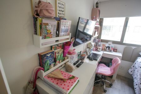 Apartamento à venda com 74m², 2 quartos e 1 vagaQuarto 2