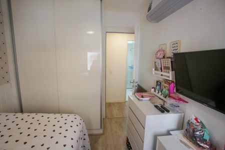 Apartamento à venda com 74m², 2 quartos e 1 vagaQuarto 2