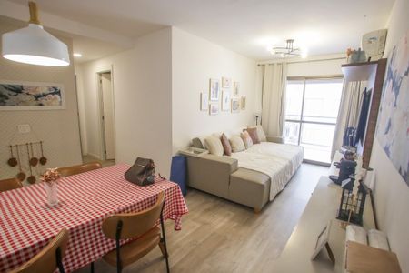 Apartamento à venda com 74m², 2 quartos e 1 vagaSala