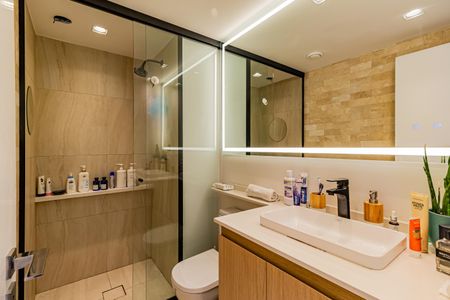 Apartamento à venda com 40m², 2 quartos e sem vaga Apartamento à venda com 40m², 2 quartos e sem vagaBanheiro