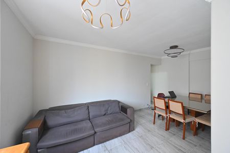 Apartamento para alugar com 65m², 2 quartos e 1 vagaSala