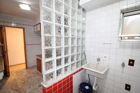 Apartamento à venda com 74m², 3 quartos e 1 vagaÁrea de Serviço