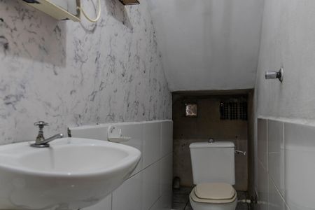 Banheiro de kitnet/studio para alugar com 1 quarto, 40m² em Nova Granada, Belo Horizonte