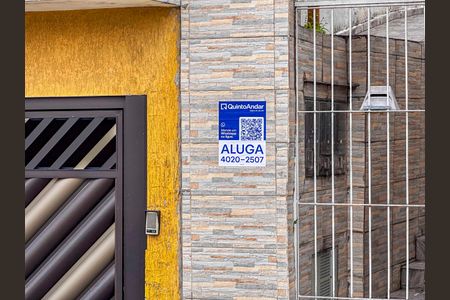 Casa para alugar com 80m², 2 quartos e sem vaga Casa para alugar com 80m², 2 quartos e sem vagaPlaca Instalada na Fachada