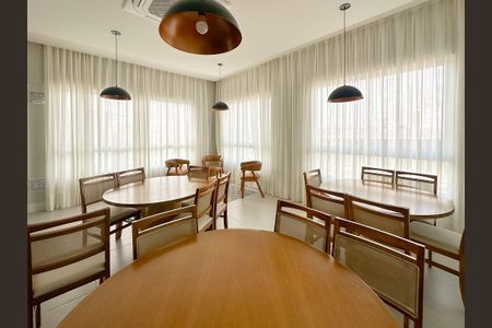 Apartamento para alugar com 53m², 2 quartos e 1 vagaÁrea comum - Salão de festas