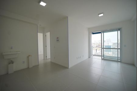 Sala/Cozinha de apartamento para alugar com 2 quartos, 53m² em Ipiranga, São José