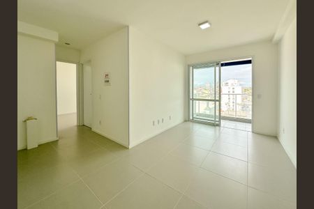 Apartamento para alugar com 53m², 2 quartos e 1 vagaSala