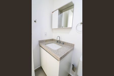 Banheiro de kitnet/studio à venda com 1 quarto, 25m² em Santo Amaro, São Paulo