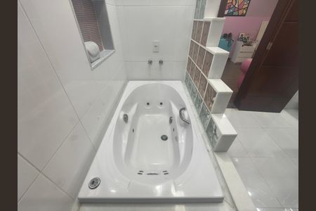 Casa de condomínio à venda com 638m², 5 quartos e 4 vagas
