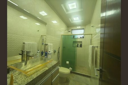 Casa de condomínio à venda com 638m², 5 quartos e 4 vagas