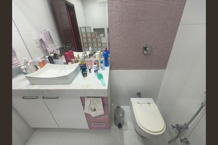 Casa de condomínio à venda com 638m², 5 quartos e 4 vagas