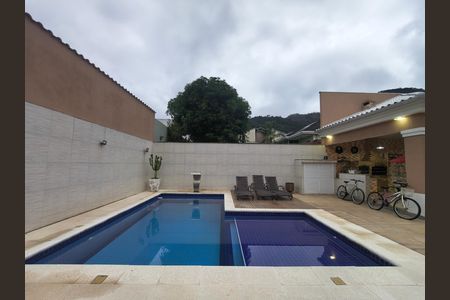 Casa de condomínio à venda com 638m², 5 quartos e 4 vagas